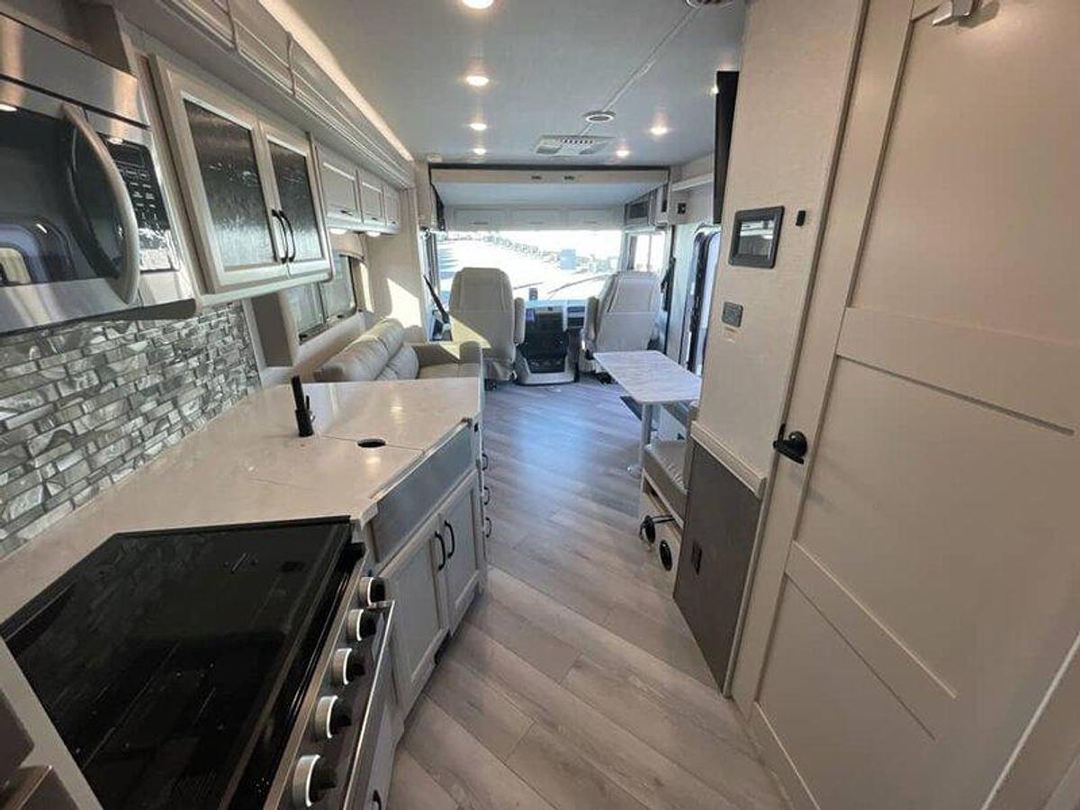 Used 2024 Fleetwood Fortis 36Y