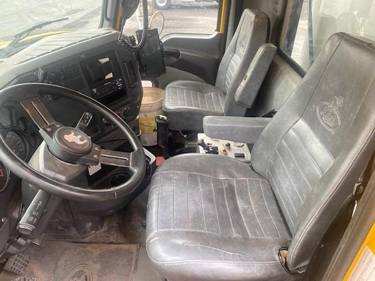 Used 2018 Mack Granite GU713