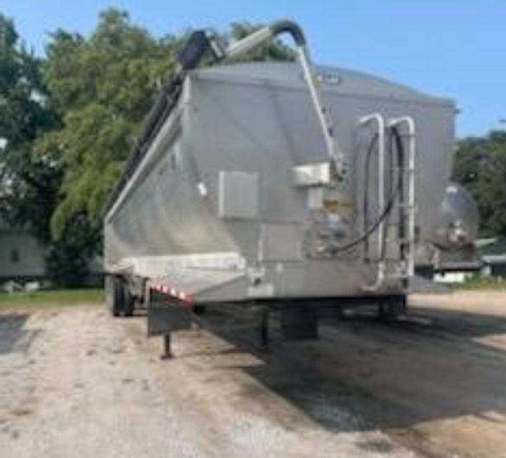 Used 2018 Trail King 50-Foot Trailer