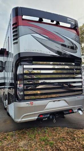 Used 2017 Newmar Mountain Aire 4553