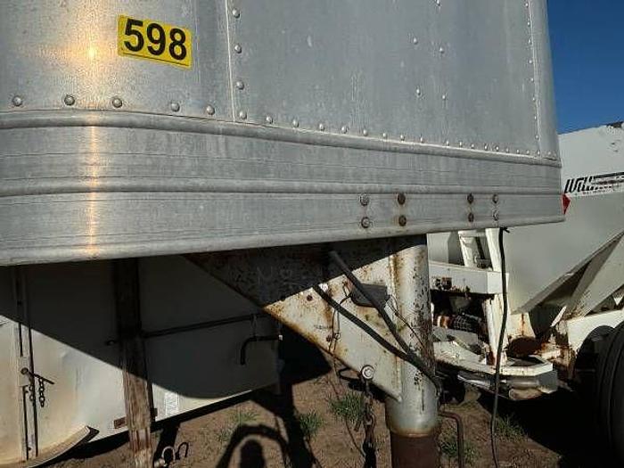 Used 1992 Featherlite Gooseneck Horse Stock Trailer