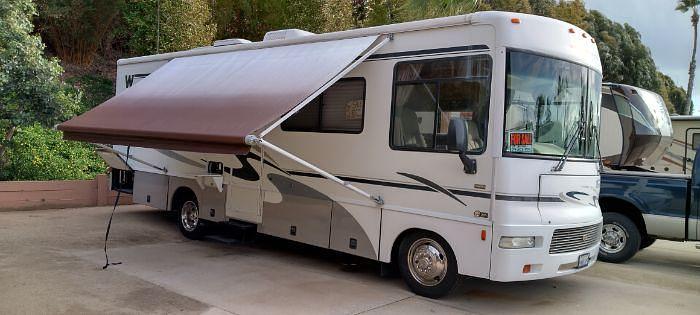 Used 2005 Winnebago SIGHTSEER