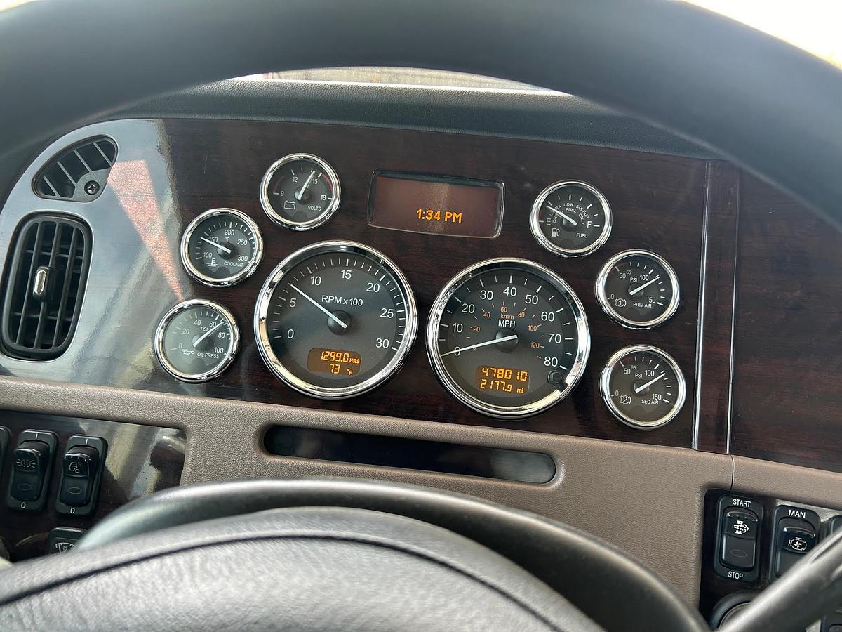 Used 2013 Peterbilt 389