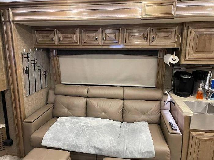 Used 2020 Fleetwood Discovery LXE 44B