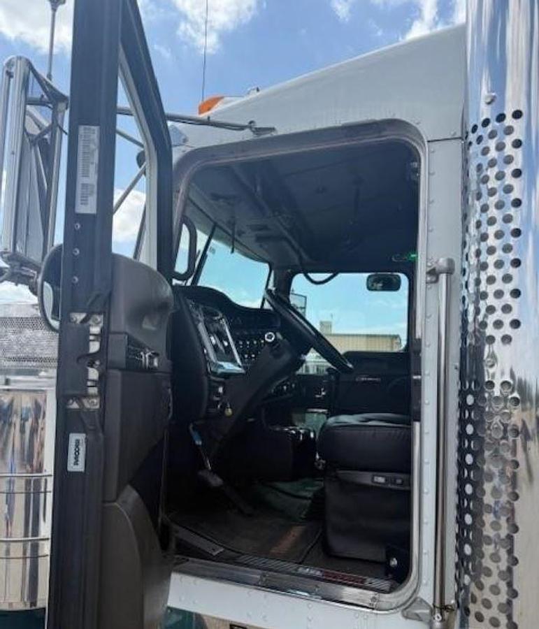 Used 2019 KENWORTH T800