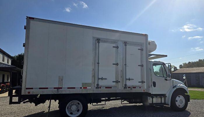Used 2019 Freightliner Business Class M2 106