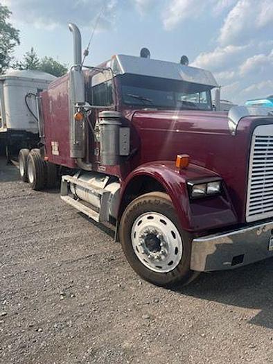 Used 2000 Freightliner Short Hood Classic