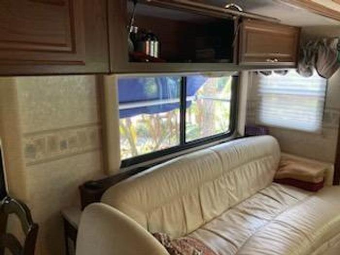 Used 2002 Fleetwood Revolution 38B