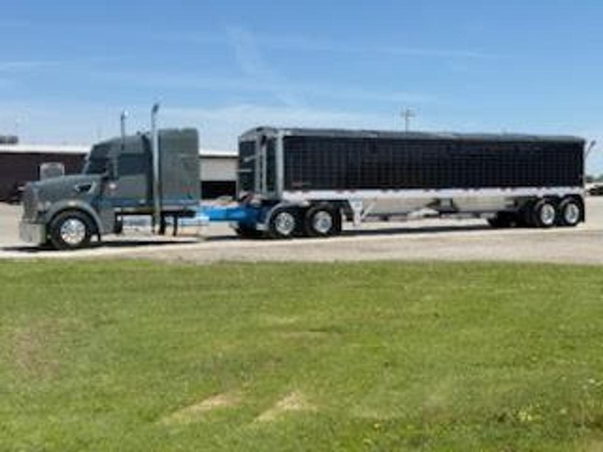 Used 2025 Timpte Commodity Hopper Trailer