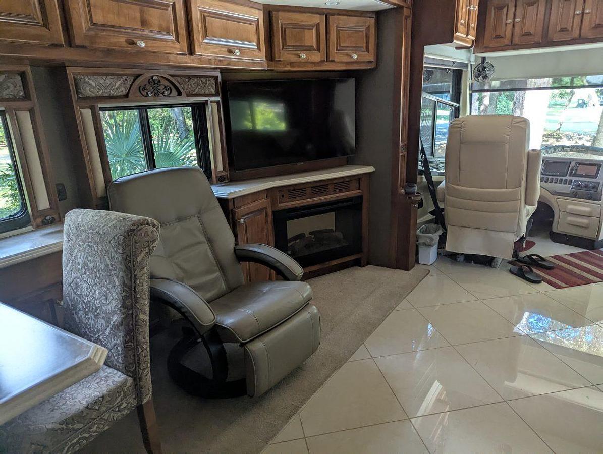 Used 2013 Tiffin Motorhomes Phaeton 40QBH