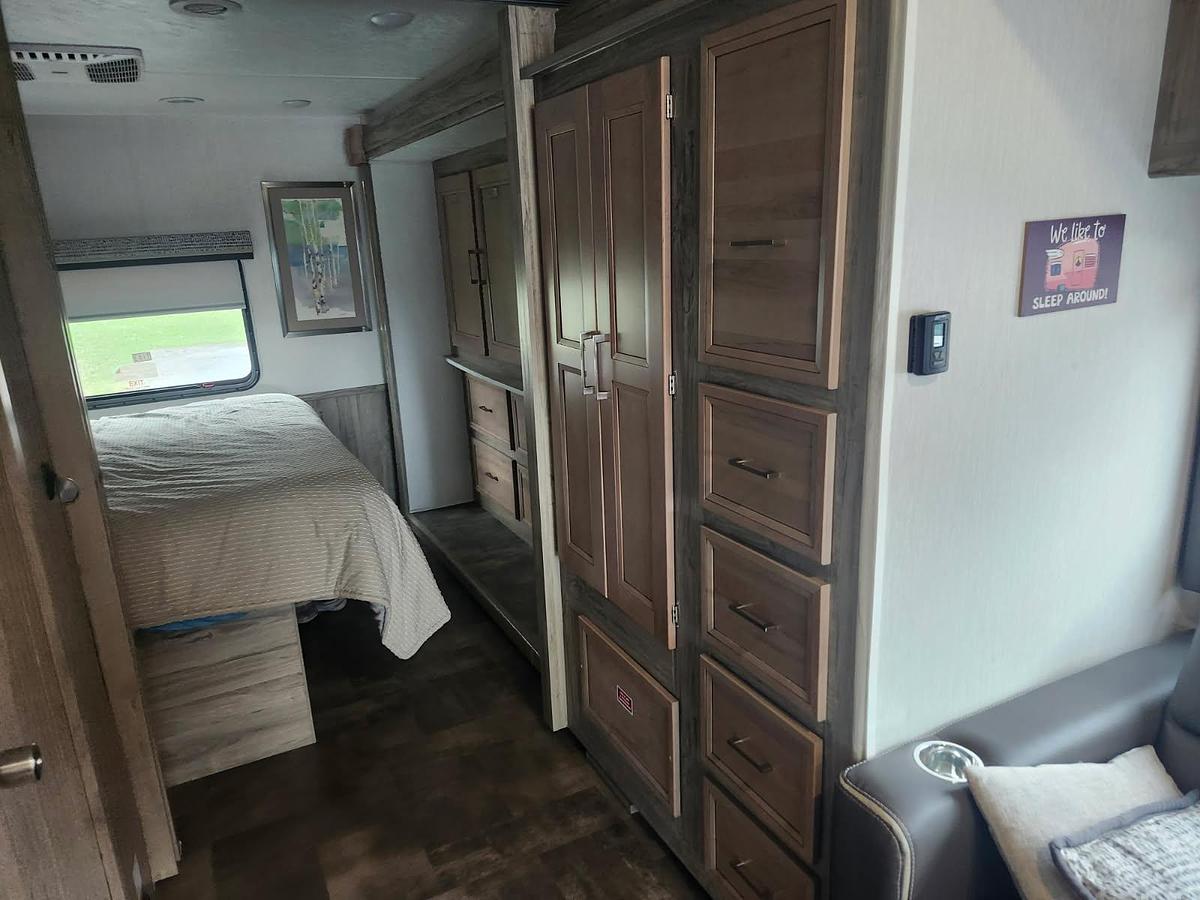 Used 2021 Coachmen Mirada 32SS