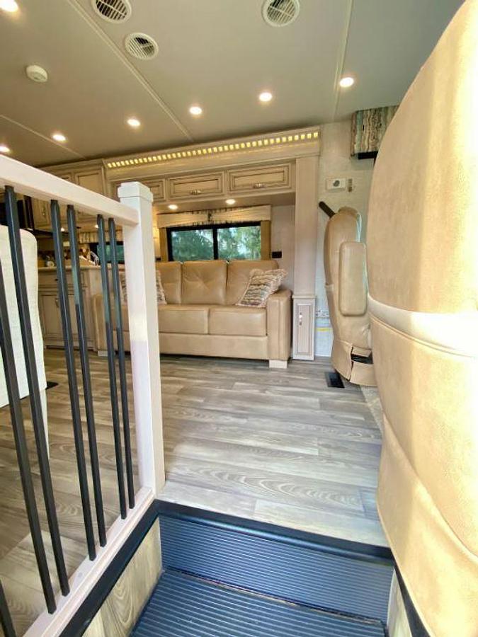 Used 2021 Newmar Bay Star 3226 Class A Motorhome