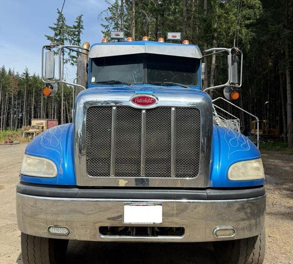 Used 2015 PETERBILT 382 Dump Truck