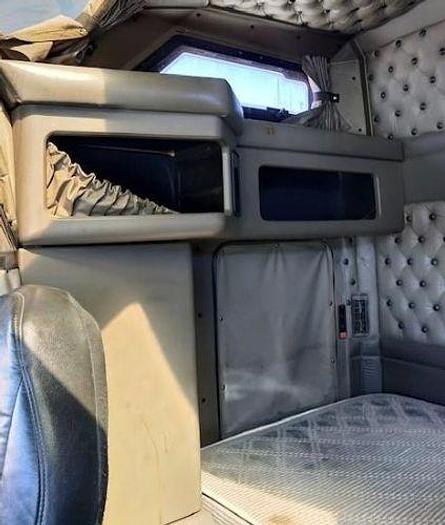 Used 2005 KENWORTH W900L