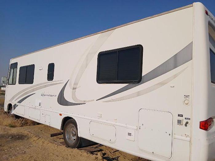 Used 2004 Four Winds Hurricane