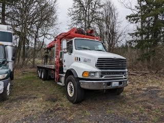 Used 2006 Sterling 9500 Knuckelboom Truck