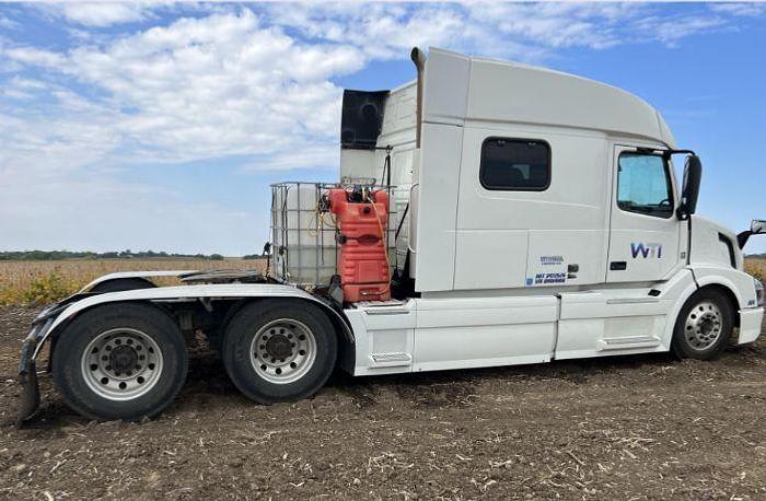 Used 2016 Volvo VNL64T630