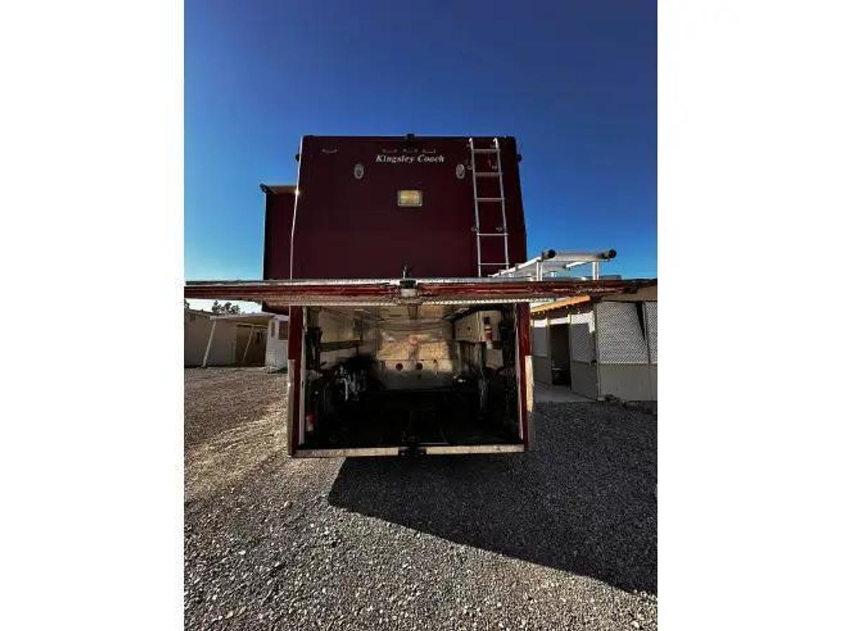 Used 2005 Kingsley Custom Coach