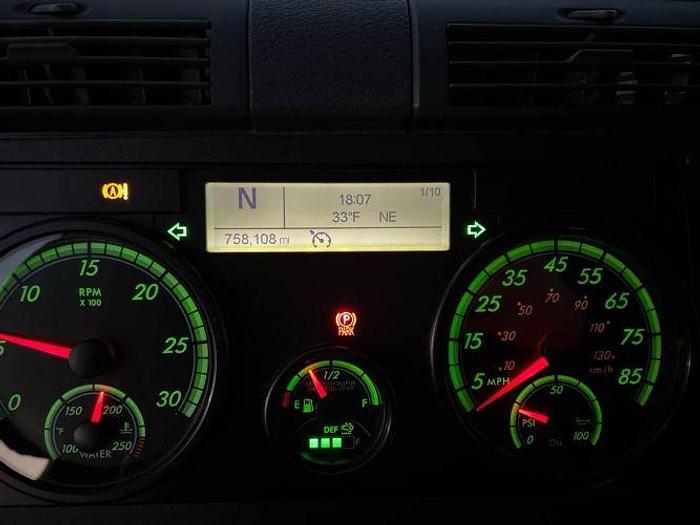 Used 2018 Freightliner Cascadia 125