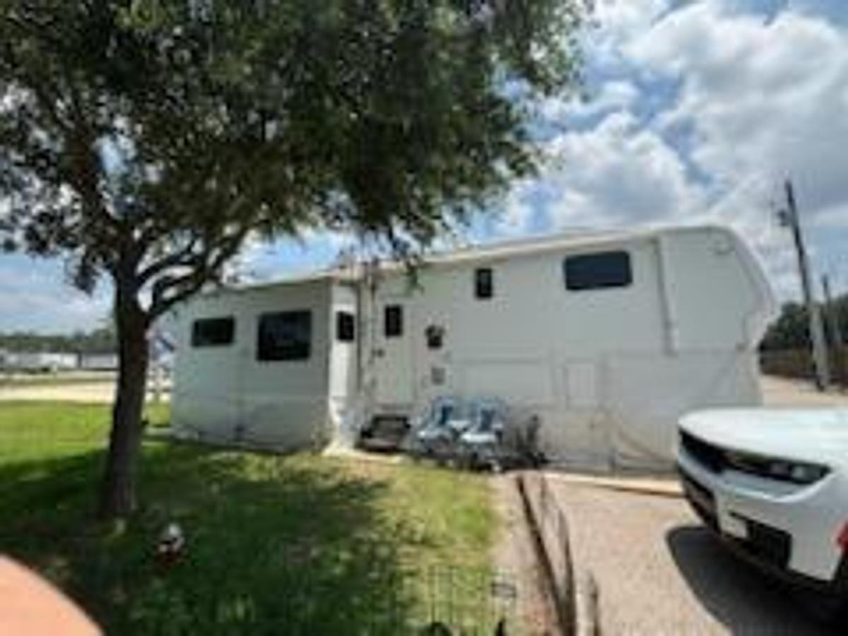 Used 2007 Keystone Montana 3400RL