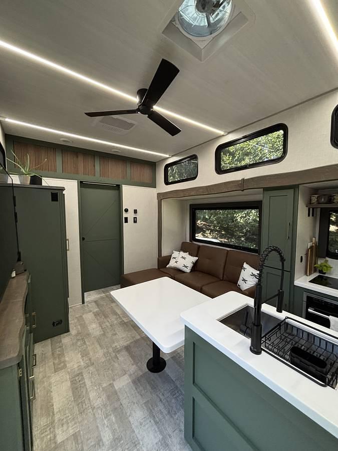 Used 2025 Forest River RSV3 Suite