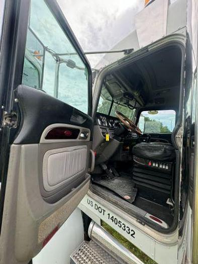 Used 2015 Peterbilt 367