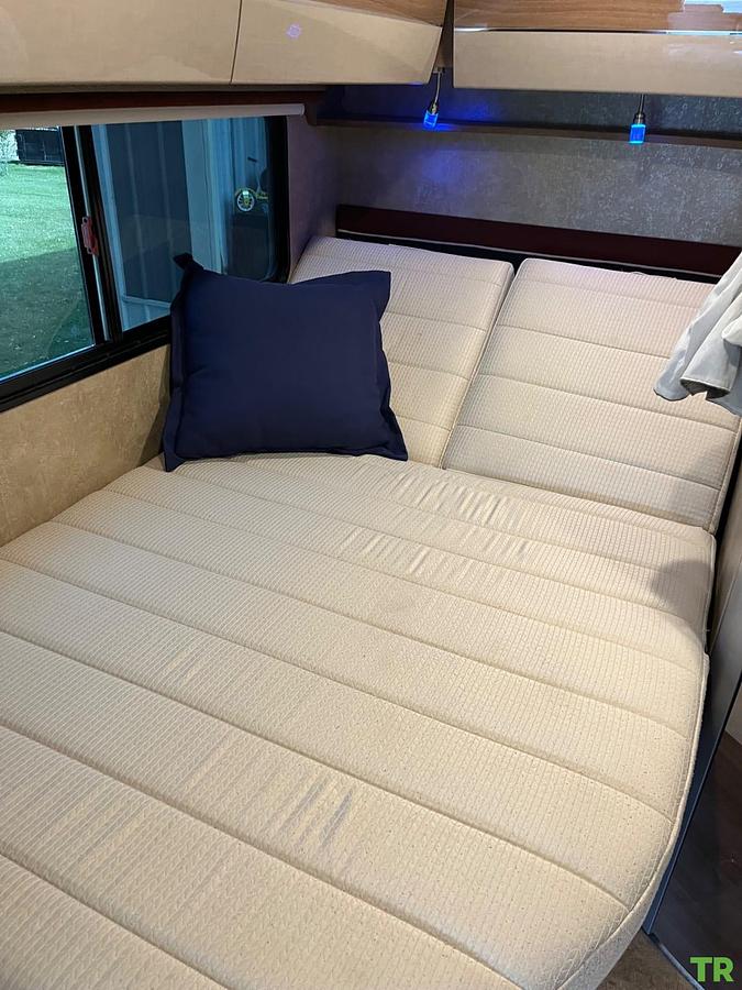 Used 2017 Winnebago View 25j