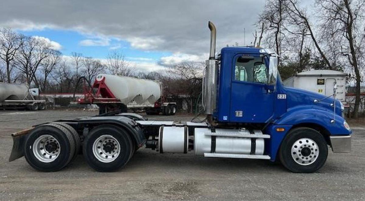 Used 2017 Freightliner Columbia 120