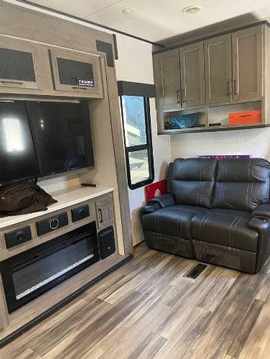 Used 2021 Heartland Road Warrior 291RW