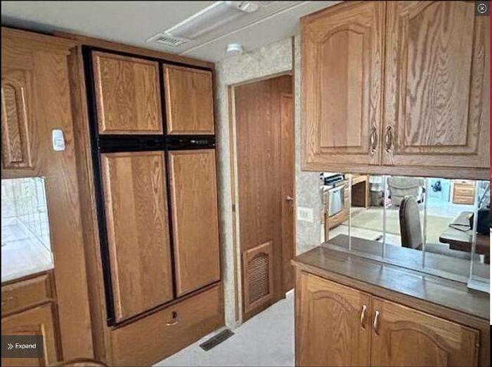 Used 2004 Travel Supreme Envoy 40DS04