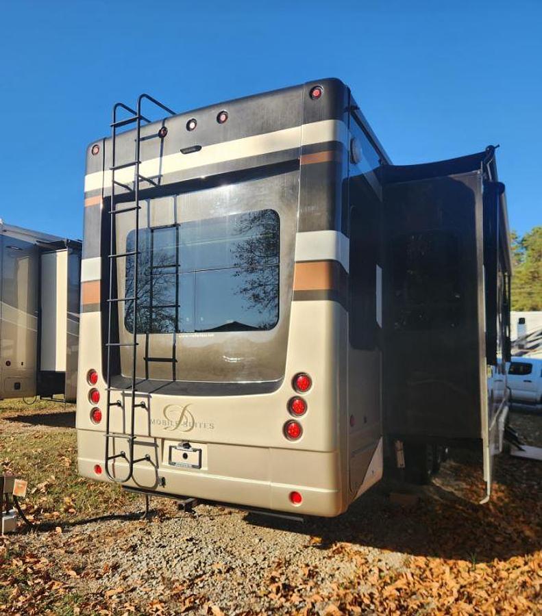 Used 2019 DRV MOBILE SUITES 44 HOUSTON Fifth Wheel