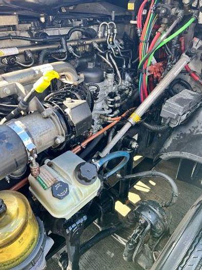 Used 2018 Freightliner Cascadia 125