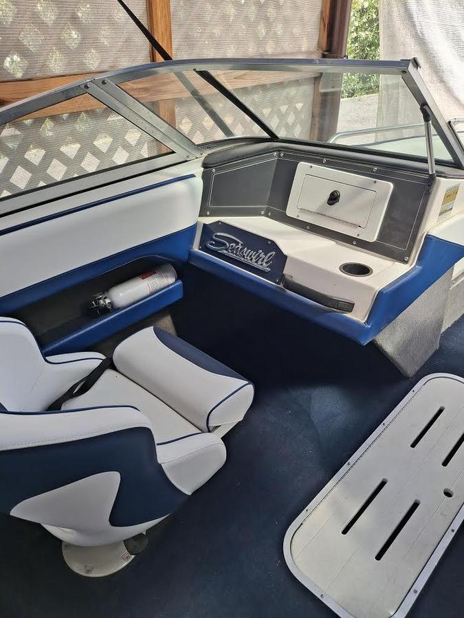 Used 1993 19' Seaswirl Powerboat