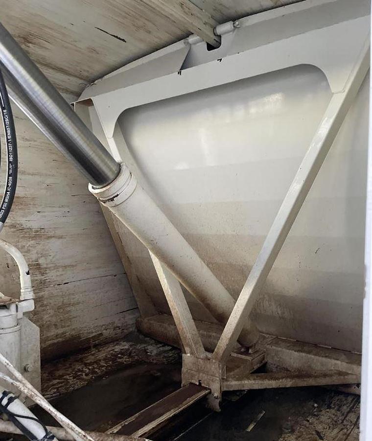 Used 2021 PETERBILT 337