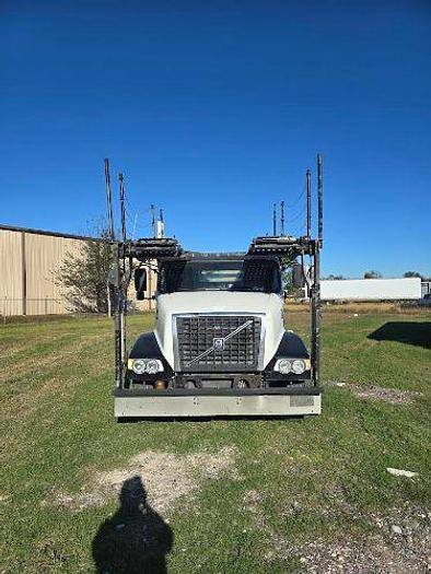 Used 2015 Volvo VAH Car Hauler