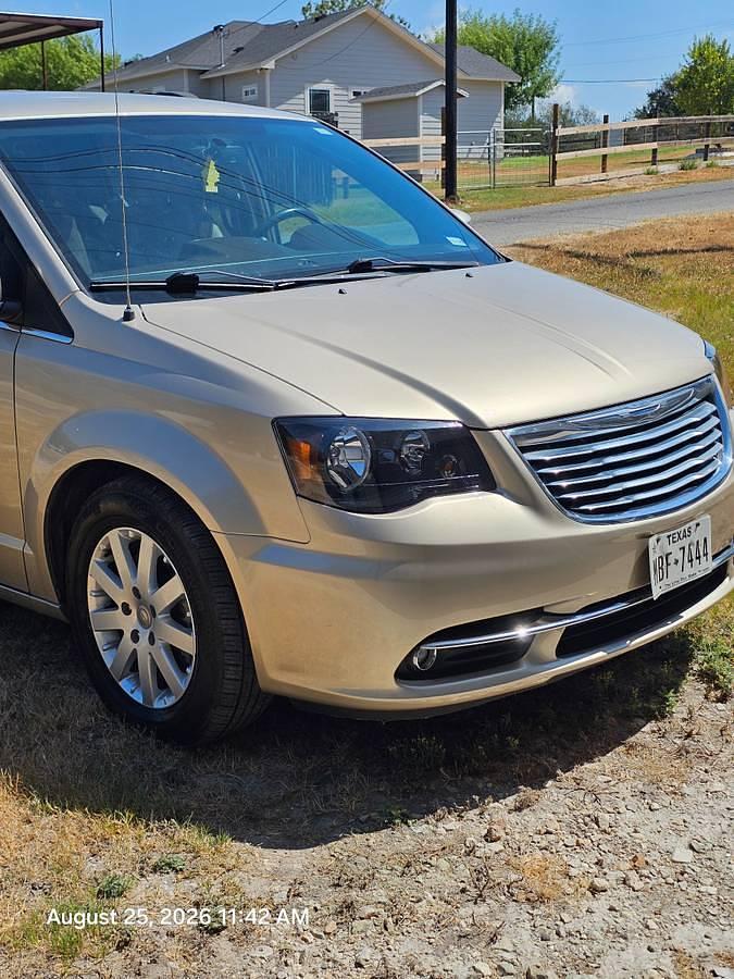 Used 2014 Chrysler Town And Country Van
