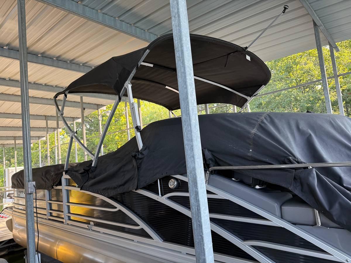 Used 2023 Bennington Tritoon Pontoon Boat