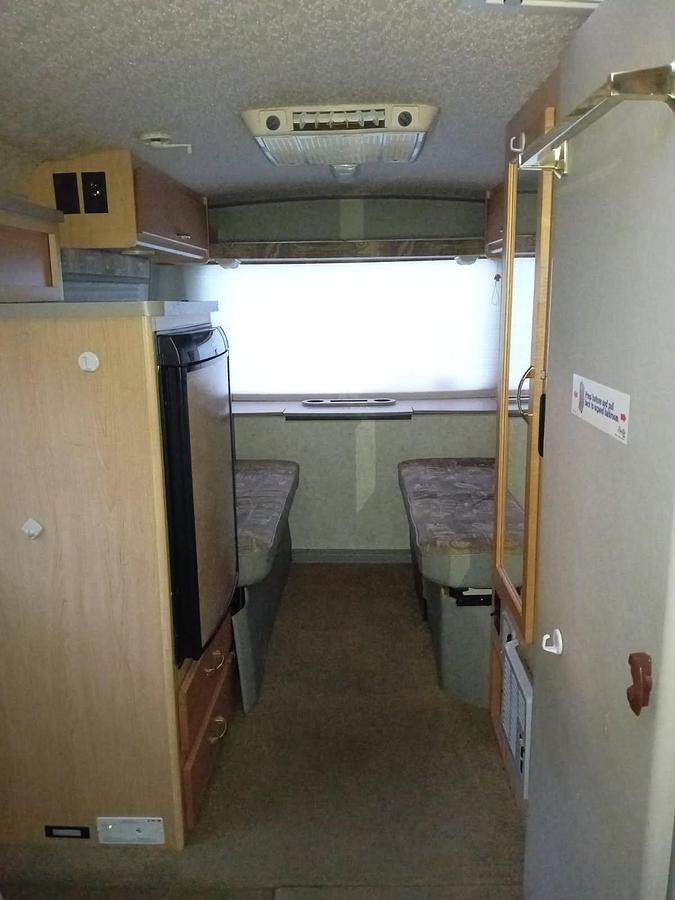 Used 2005 Winnebago Rialta