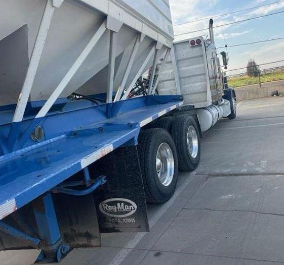 Used 1981 Peterbilt 359