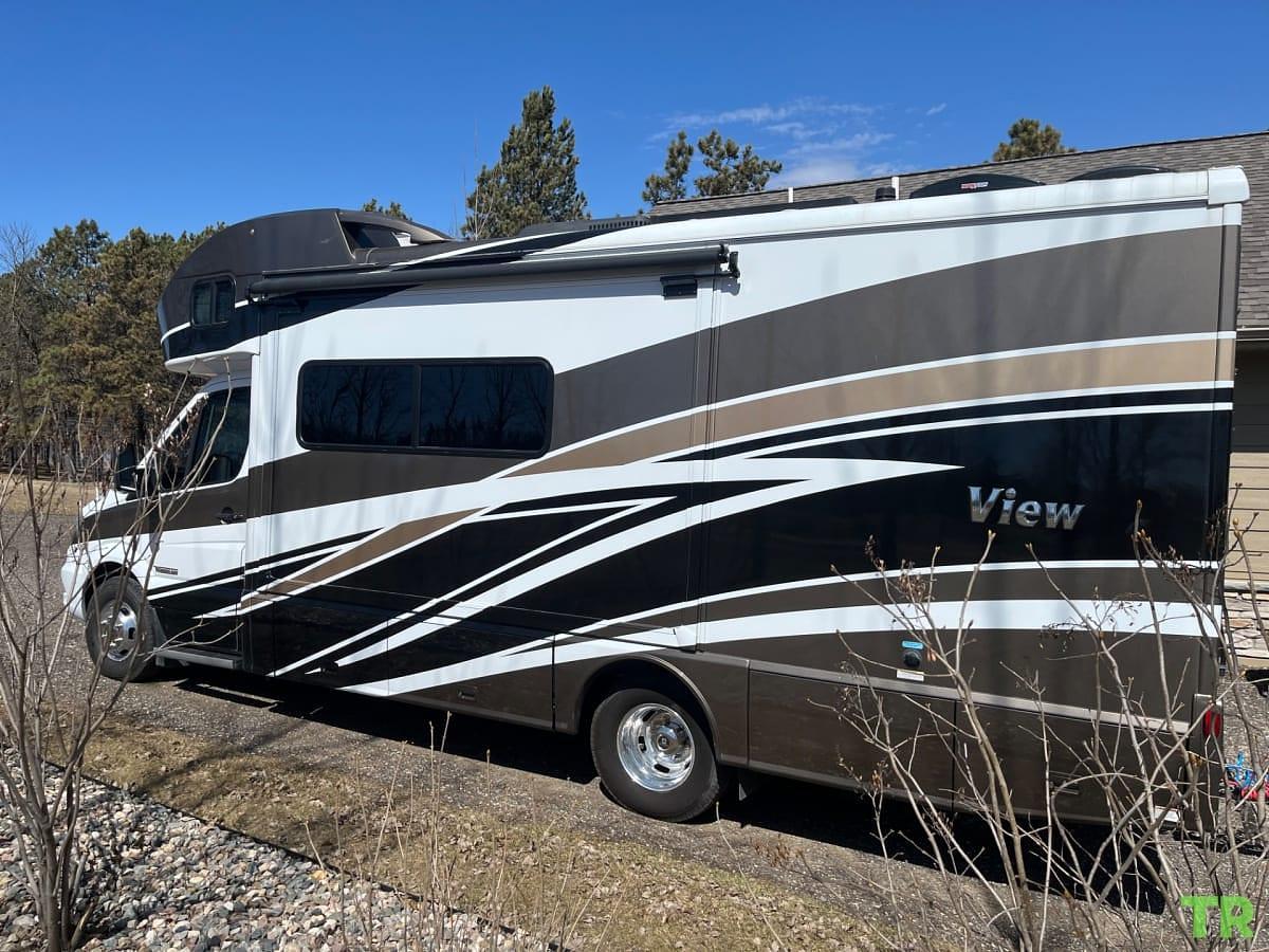 Used 2017 Winnebago View 25j
