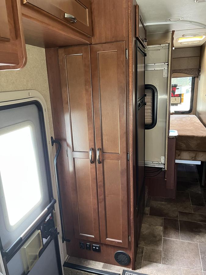 Used 2016 Thor Motor Coach Freedom Elite Class C Motorhome