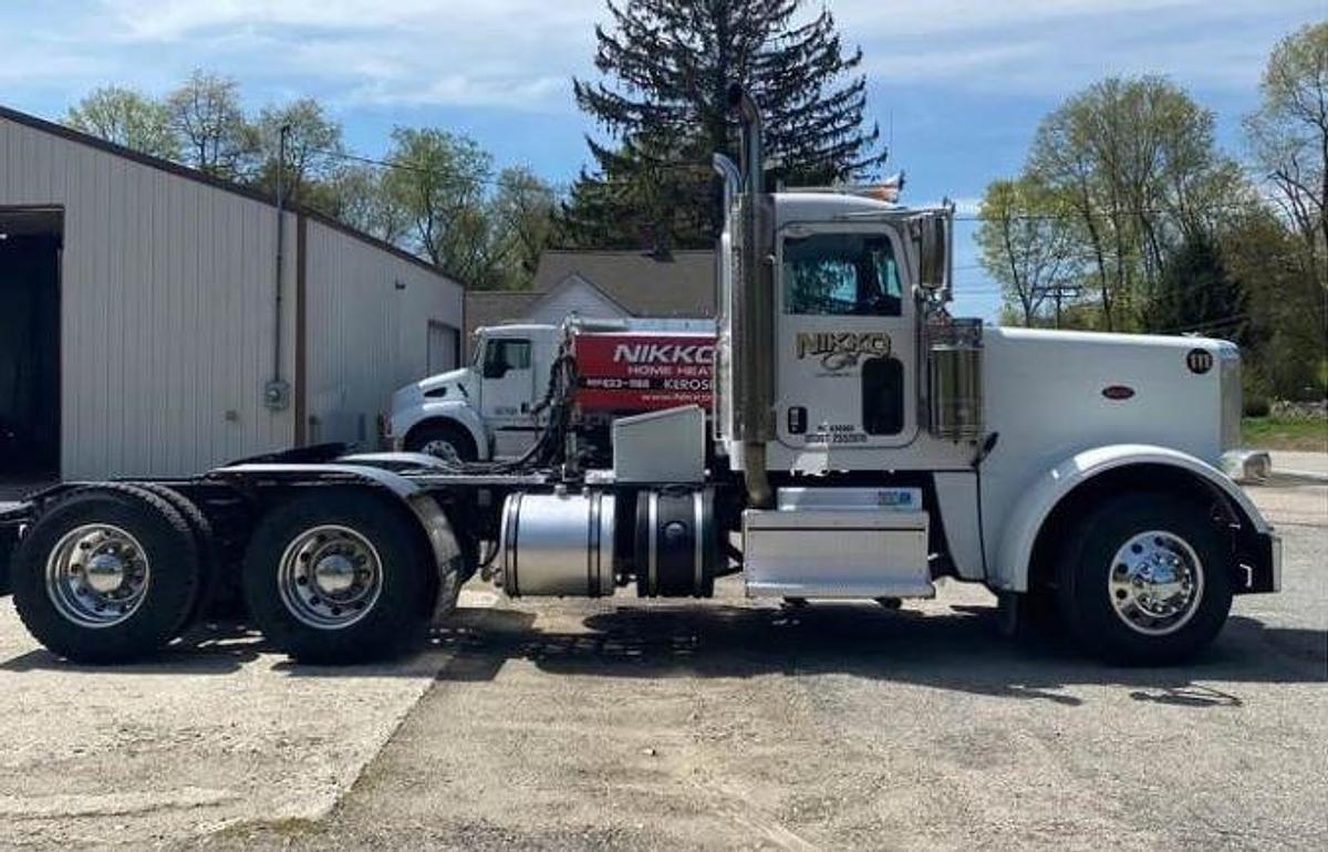 Used 2020 Peterbilt 389