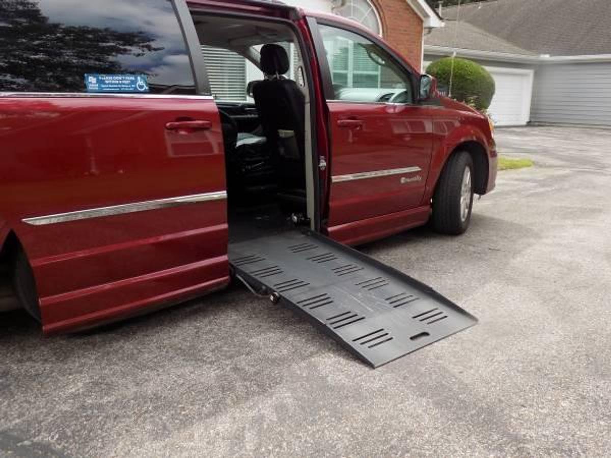 Used 2014 Chrysler Town & Country Handicapped Van