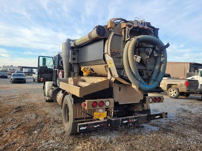 Used 2022 KENWORTH T270 TruVac Paradigm