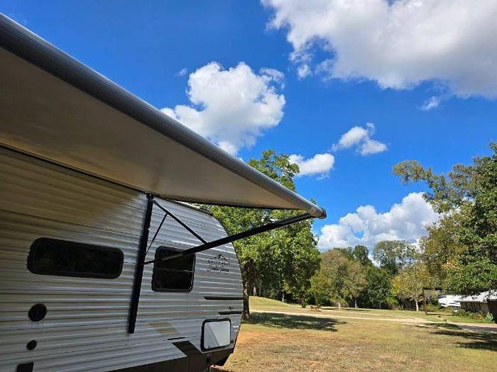 Used 2022 East To West Della Terra 261RB