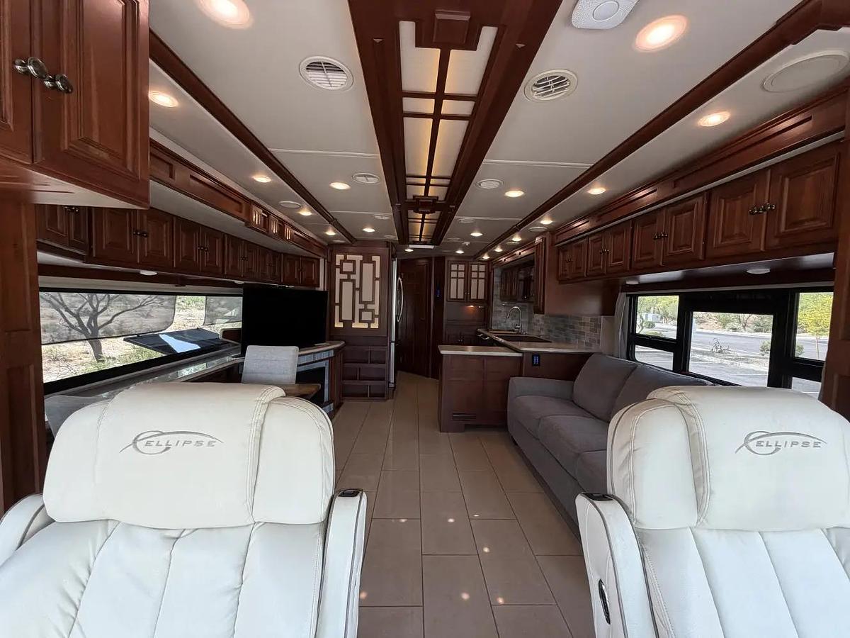 Used 2015 Winnebago Itasca Ellipse 42HD
