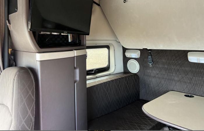 Used 2016 Volvo VNL64T630