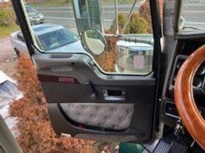 Used 2016 KENWORTH T800