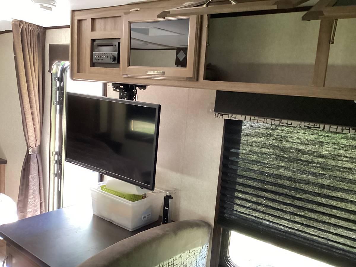 Used 2019 Jayco Feather