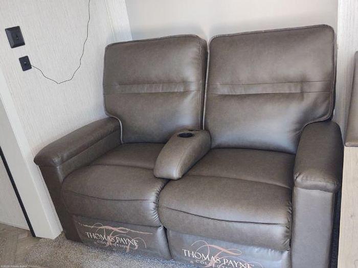 Used 2021 Palomino Puma 26FKDS